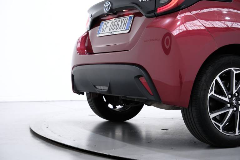TOYOTA Yaris 50