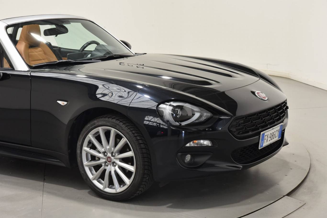 FIAT 124 Spider 16