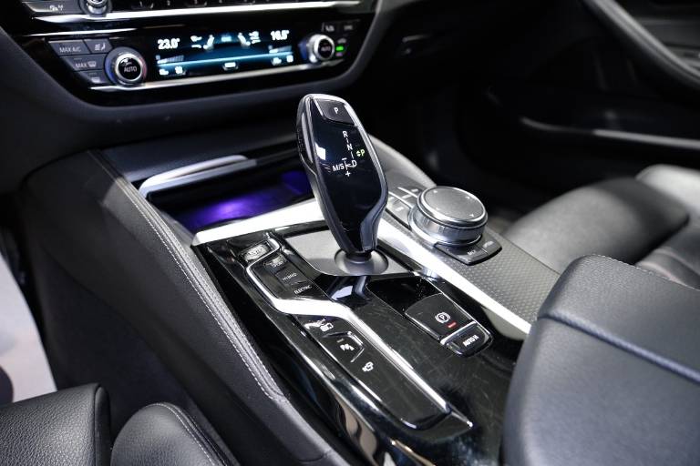 BMW 530 21