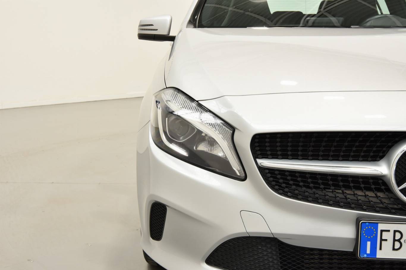 MERCEDES-BENZ A 180 16