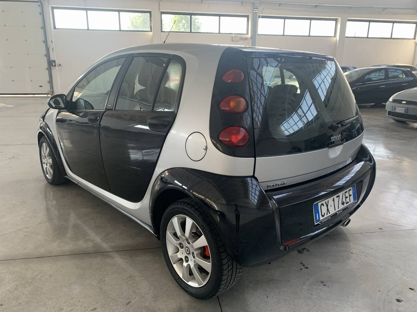 SMART ForFour 5
