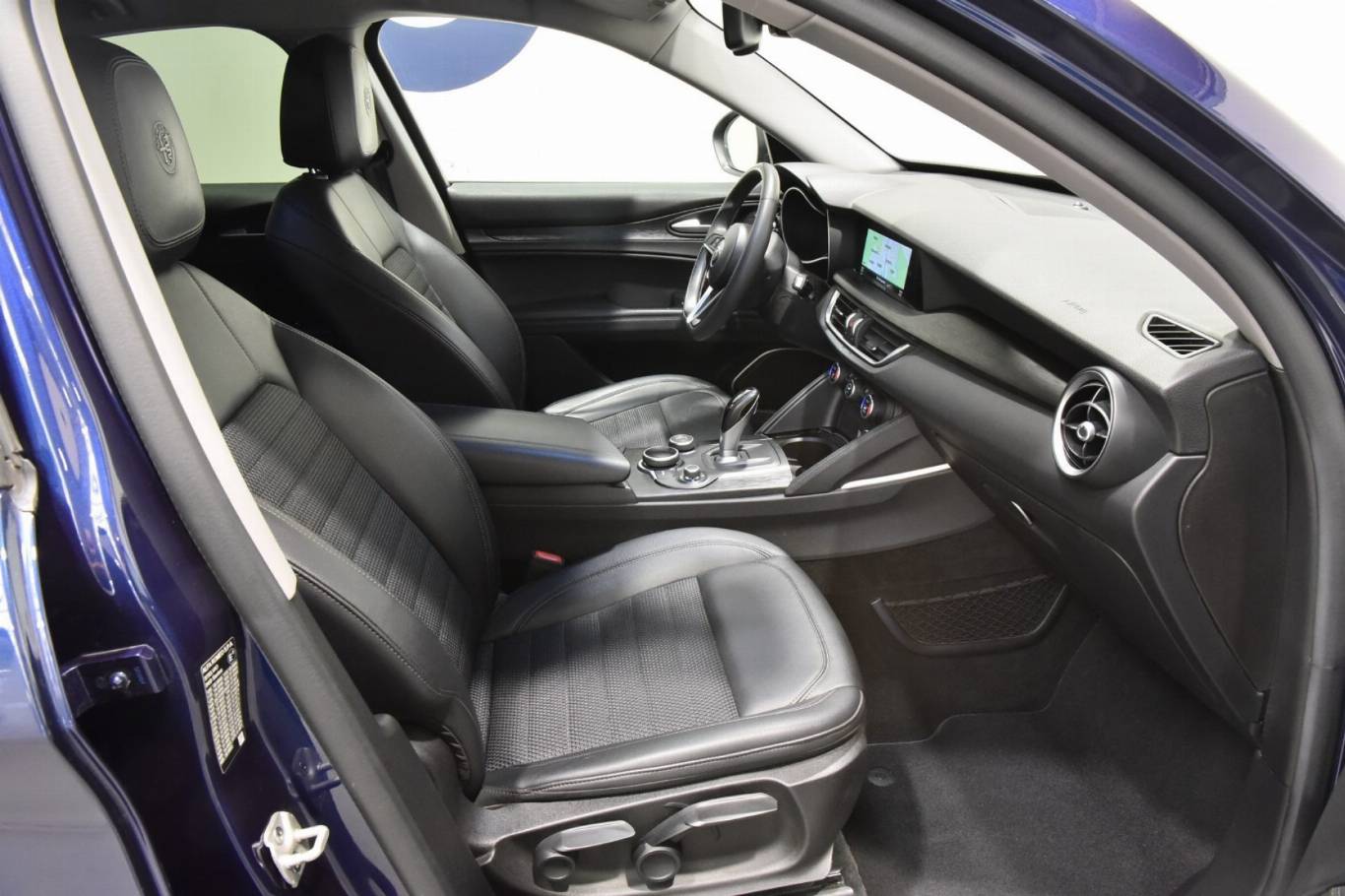 ALFA ROMEO Stelvio 27