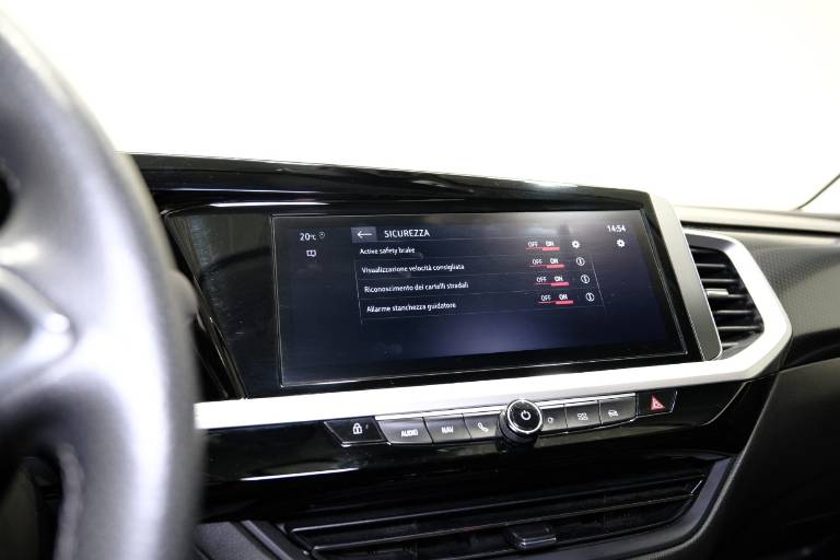 OPEL Grandland 28