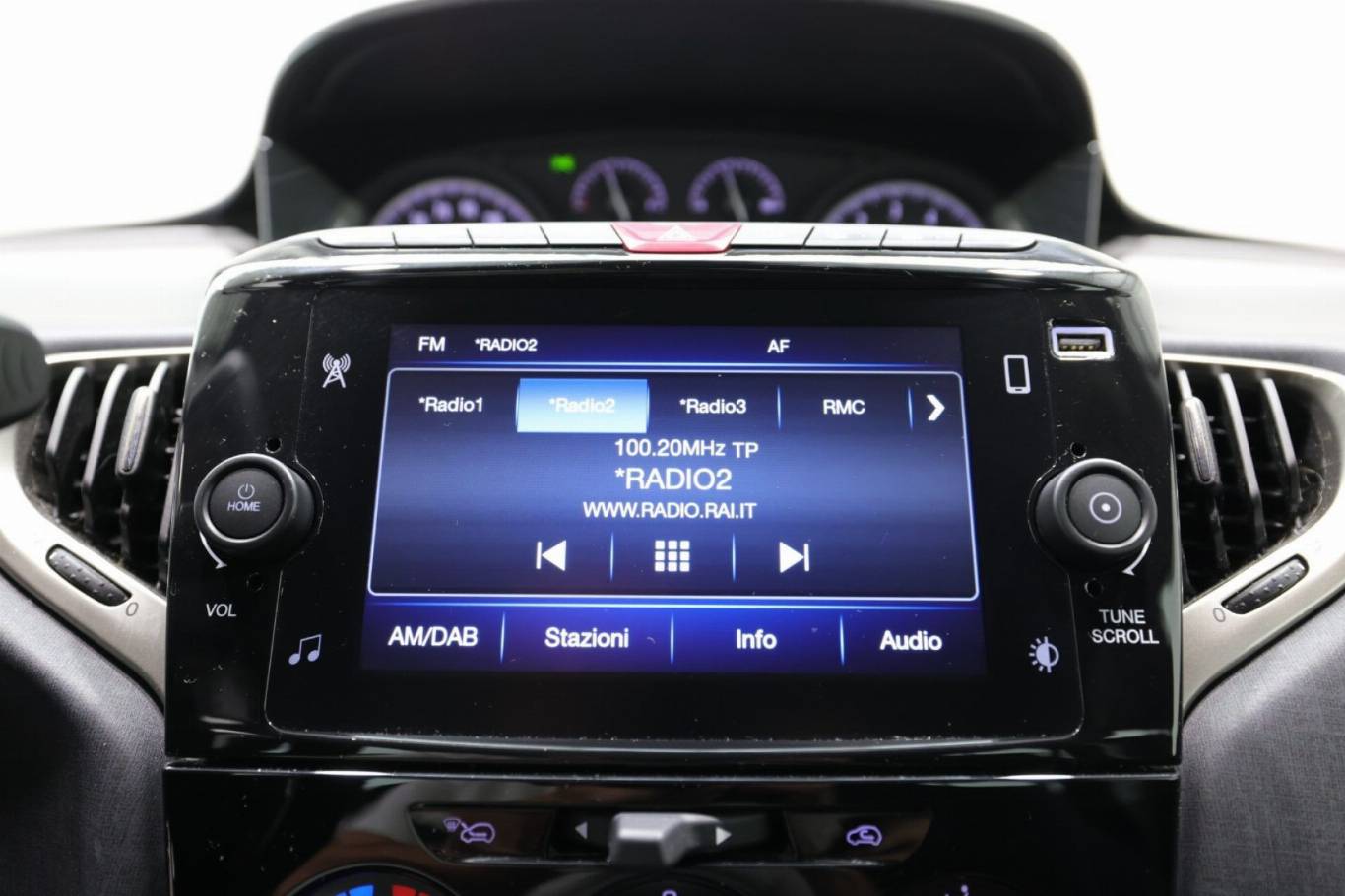 LANCIA Ypsilon 9