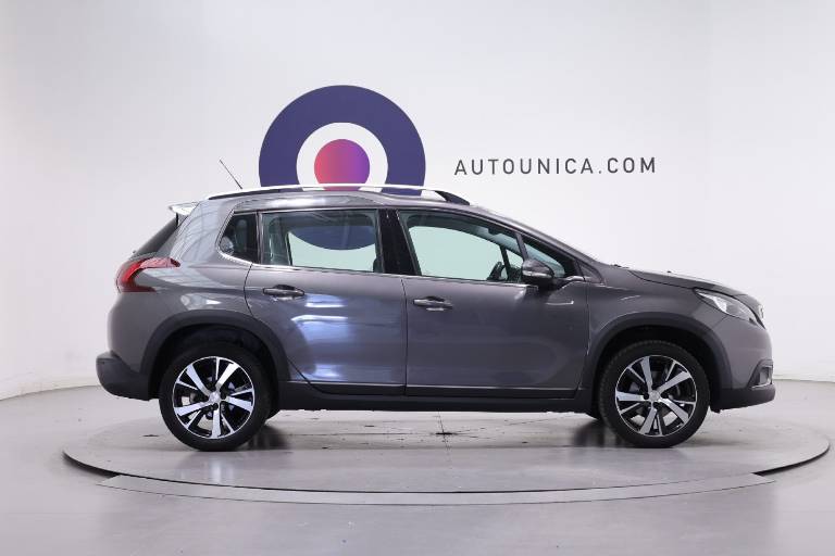 PEUGEOT 2008 4