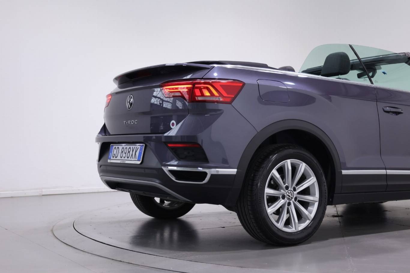 VOLKSWAGEN T-Roc 13