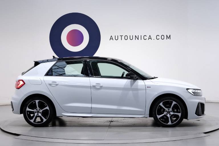 AUDI A1 4