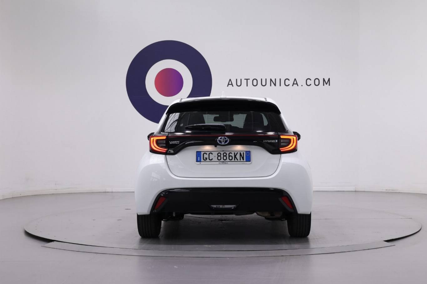 TOYOTA Yaris 16