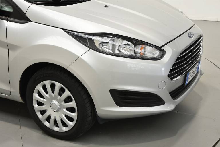 FORD Fiesta 48