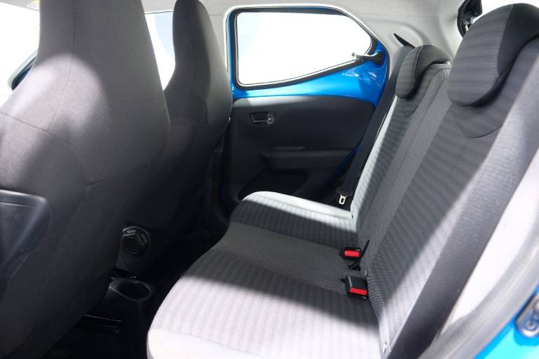 TOYOTA Aygo 36