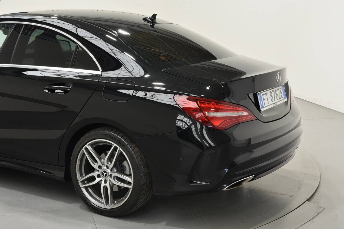 MERCEDES-BENZ CLA 180 36