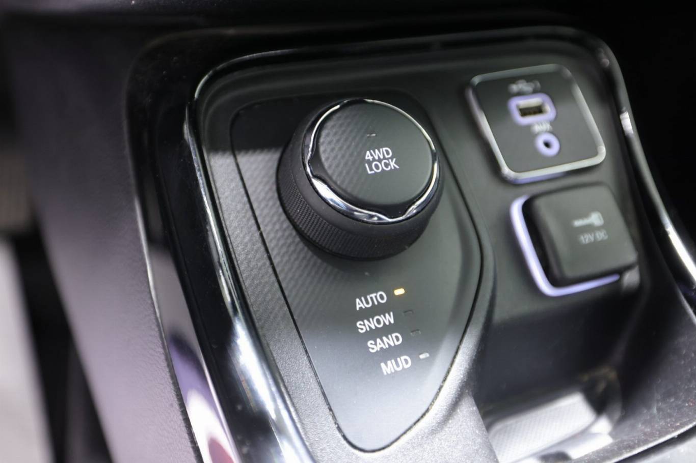 JEEP Compass 28