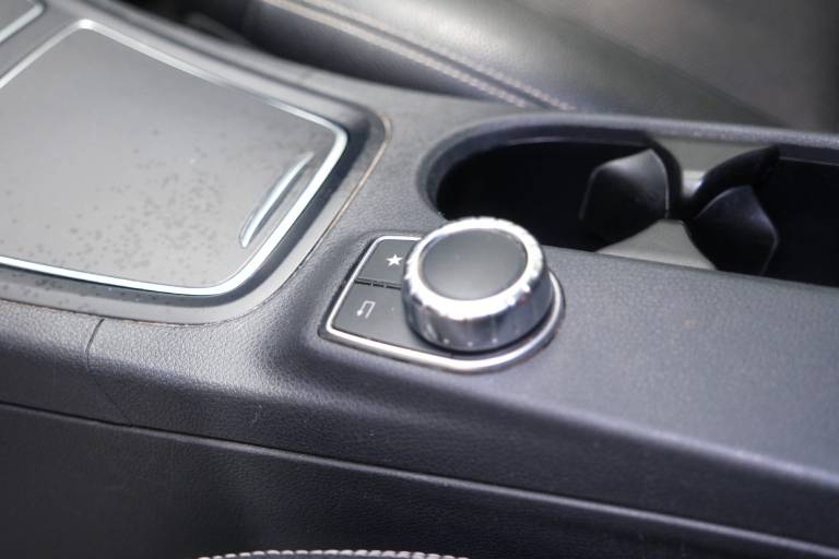 MERCEDES-BENZ B 180 28