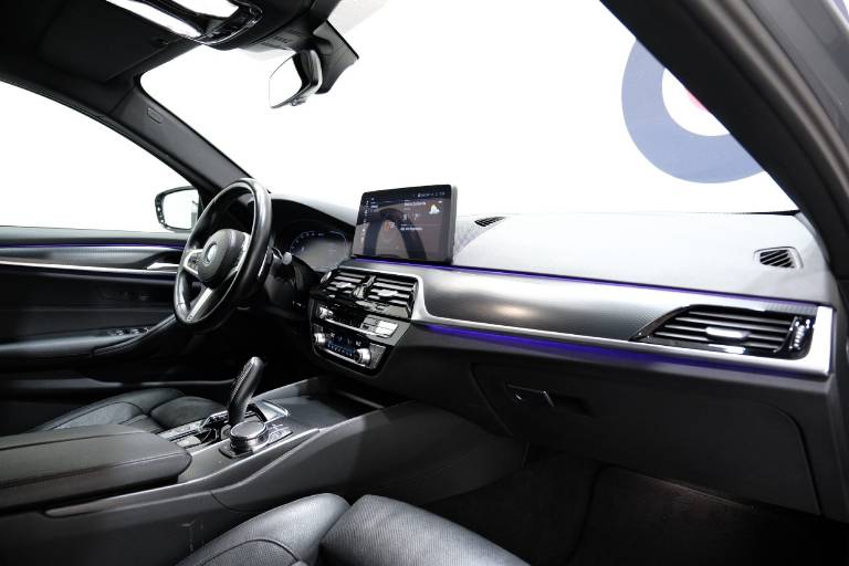 BMW 530 61