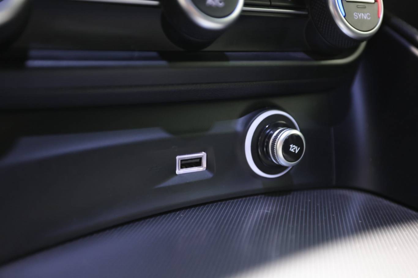 ALFA ROMEO Stelvio 27