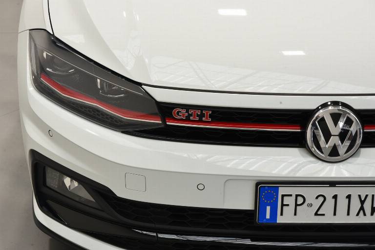 VOLKSWAGEN Polo GTI 17