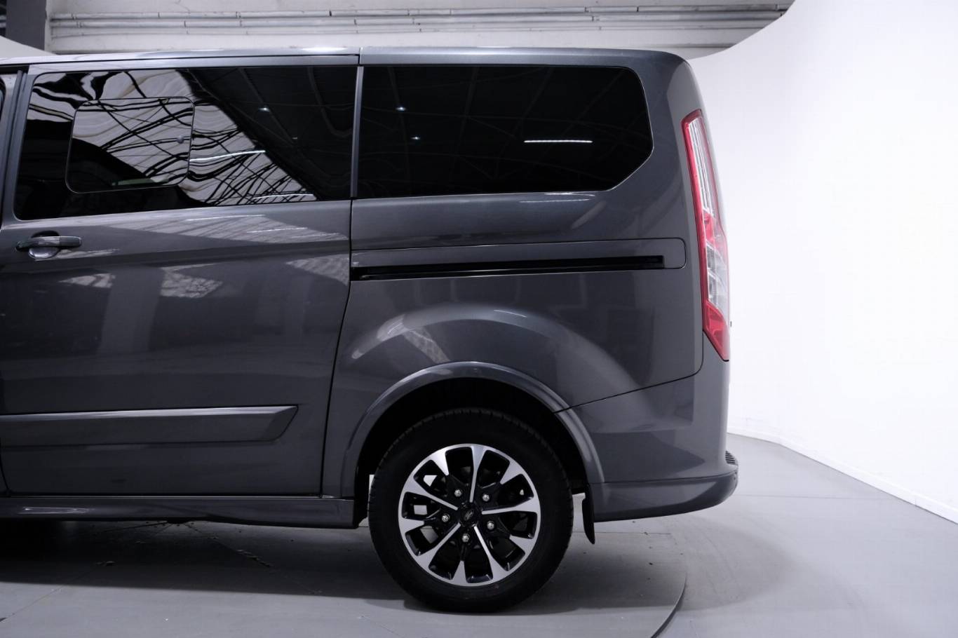FORD Tourneo Custom 44