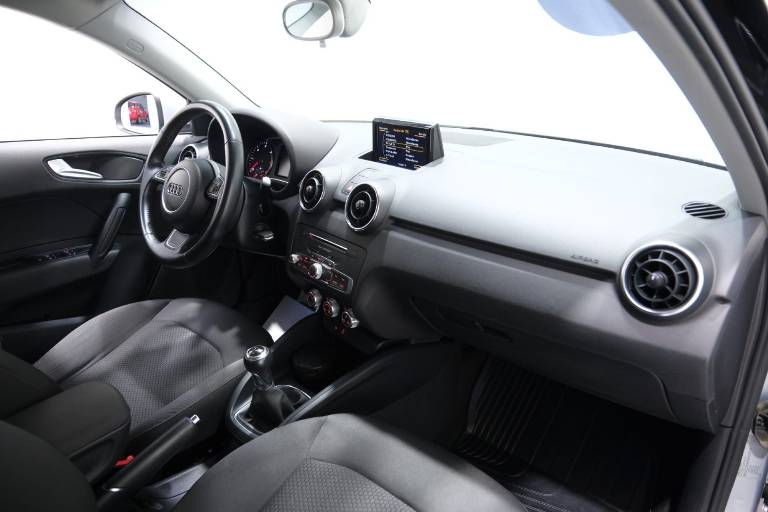 AUDI A1 53