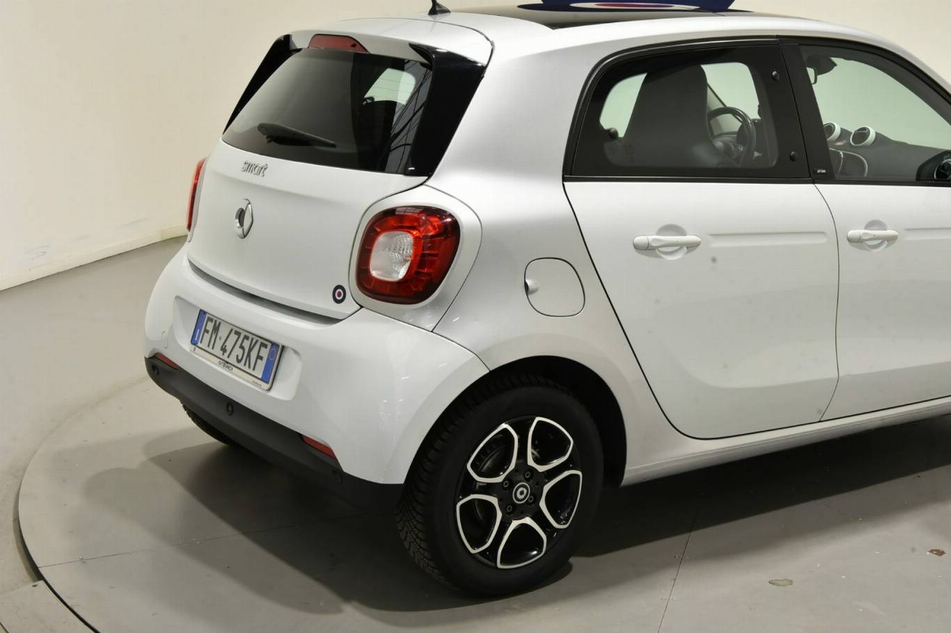 SMART ForFour 18