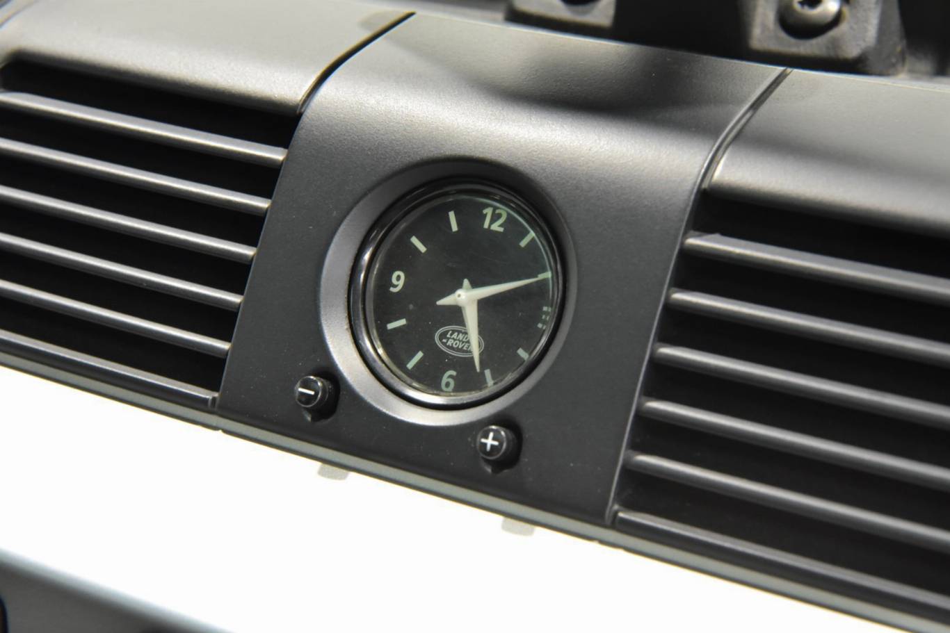 LAND ROVER Defender 39