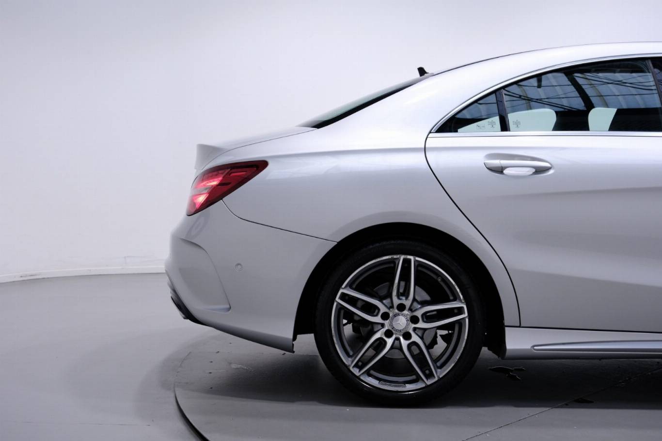 MERCEDES-BENZ CLA 220 52