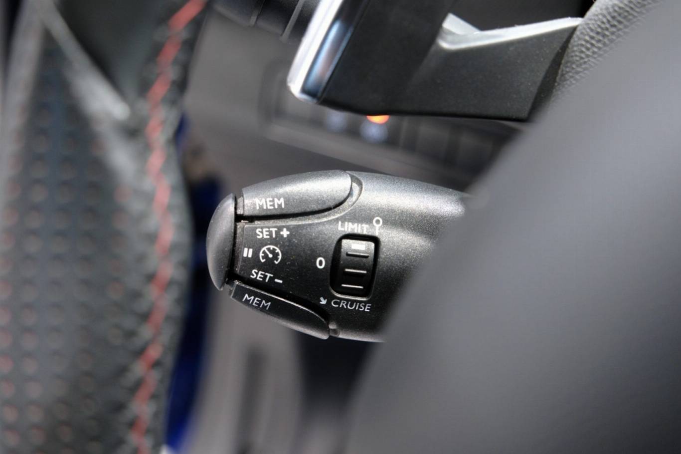 PEUGEOT 308 26