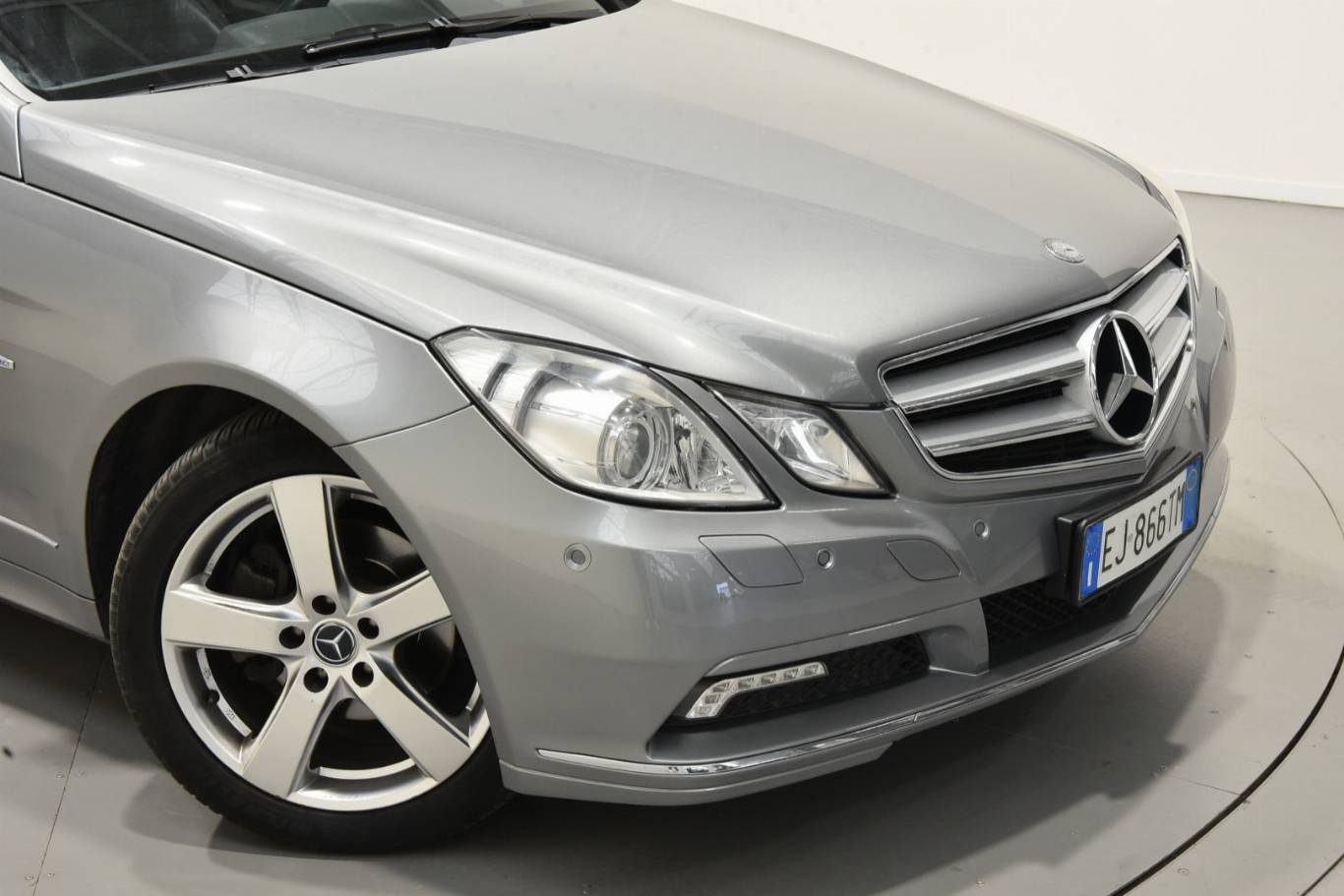 MERCEDES-BENZ E 220 51