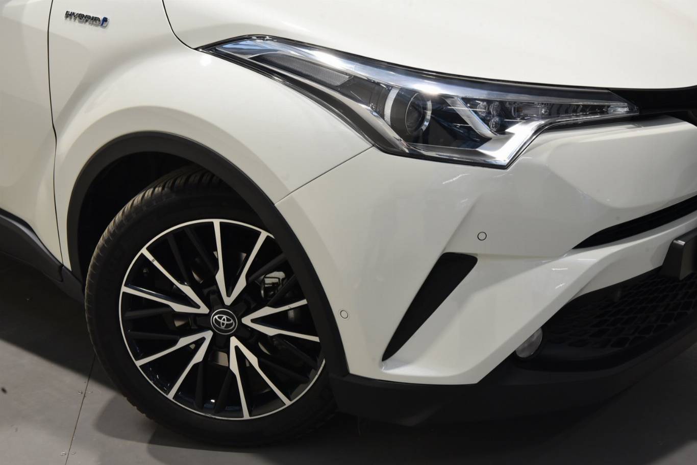 TOYOTA C-HR 65