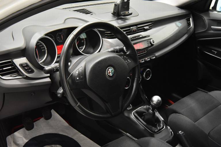 ALFA ROMEO Giulietta 3
