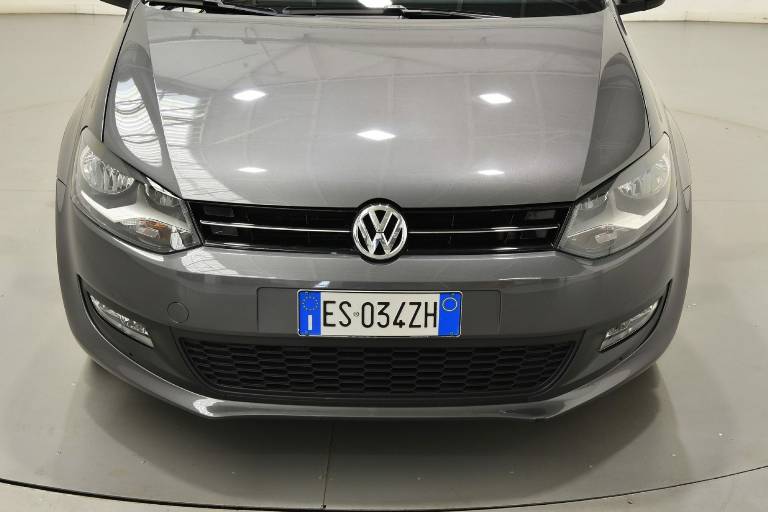 VOLKSWAGEN Polo 40