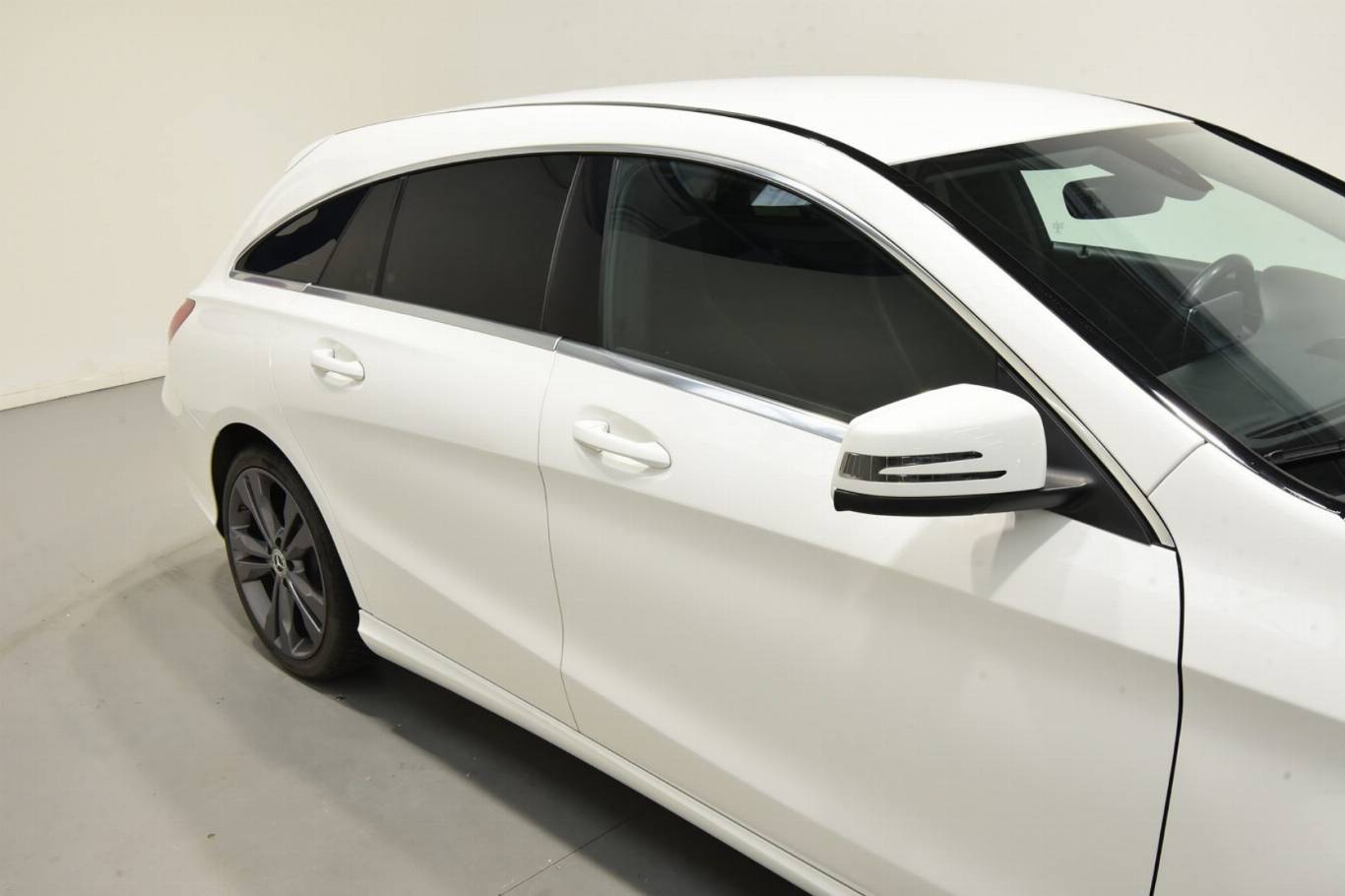 MERCEDES-BENZ CLA 180 42