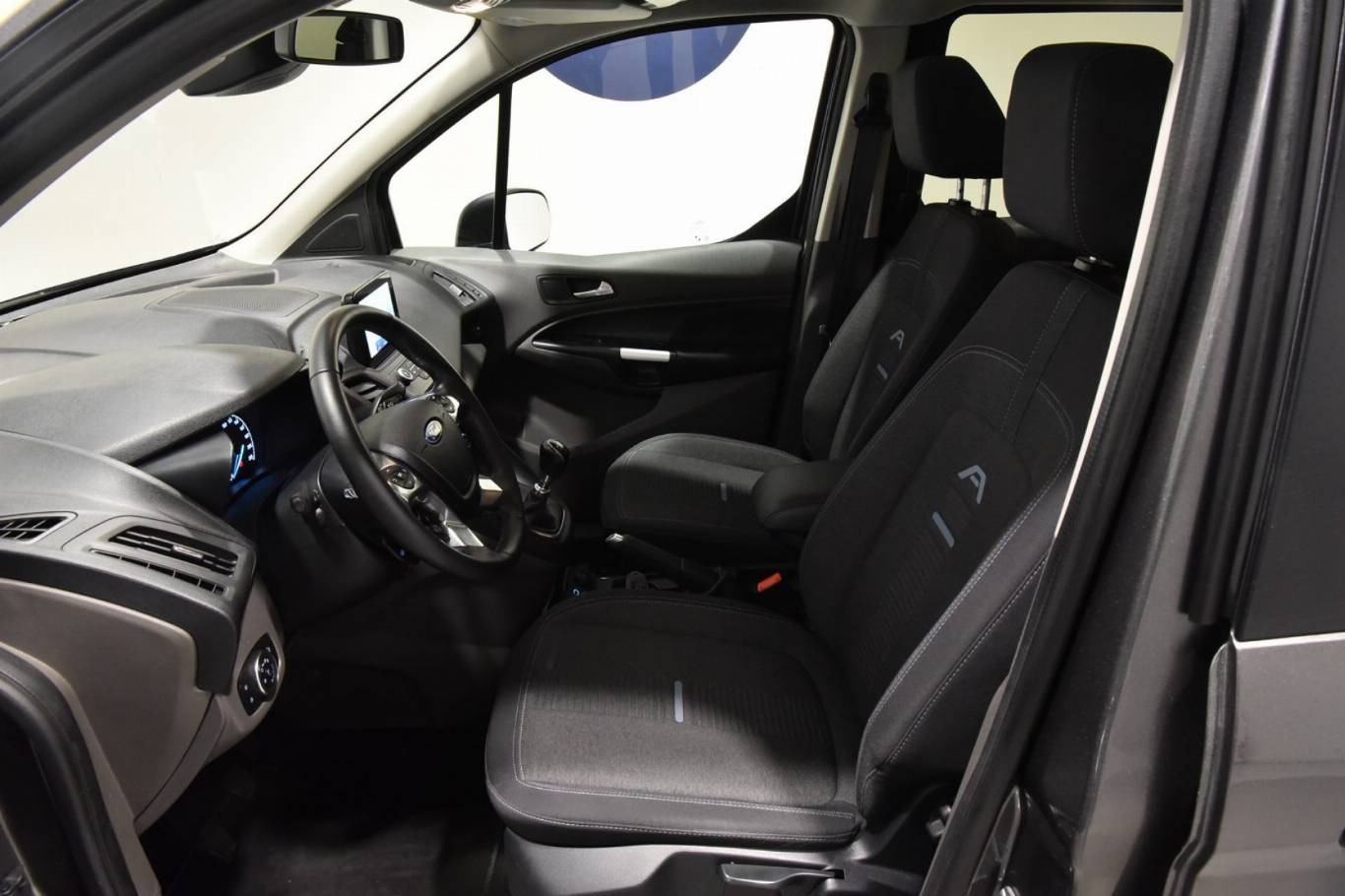 FORD Tourneo Connect 4
