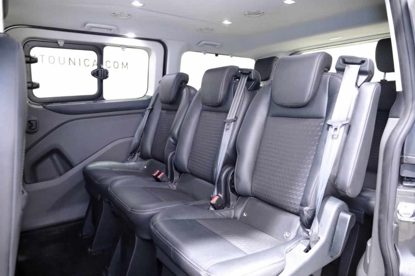 FORD Tourneo Custom 32