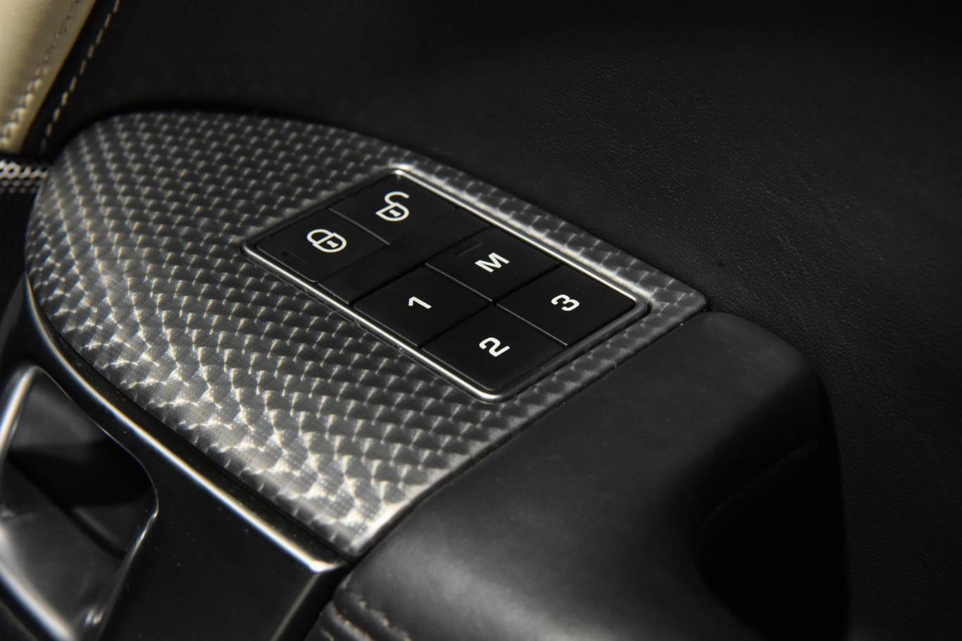 LAND ROVER Range Rover Sport 22