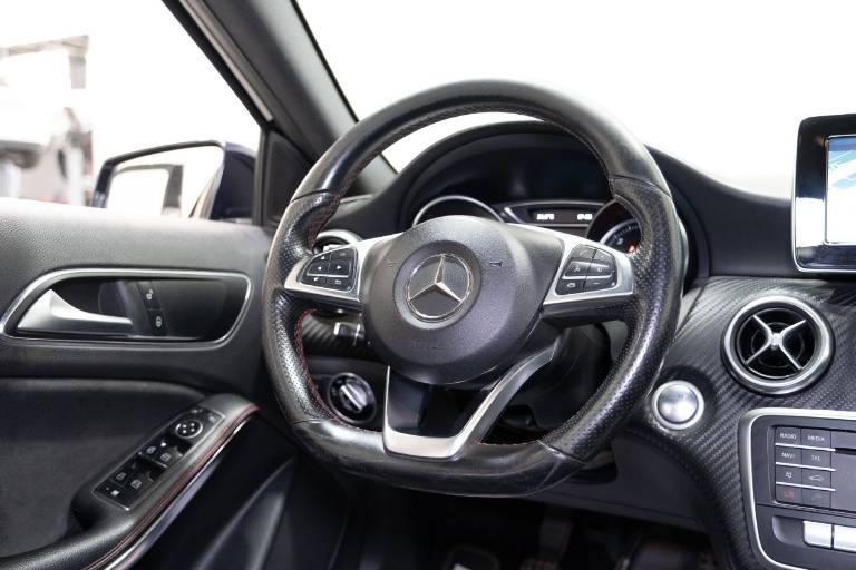 MERCEDES-BENZ A 180 41