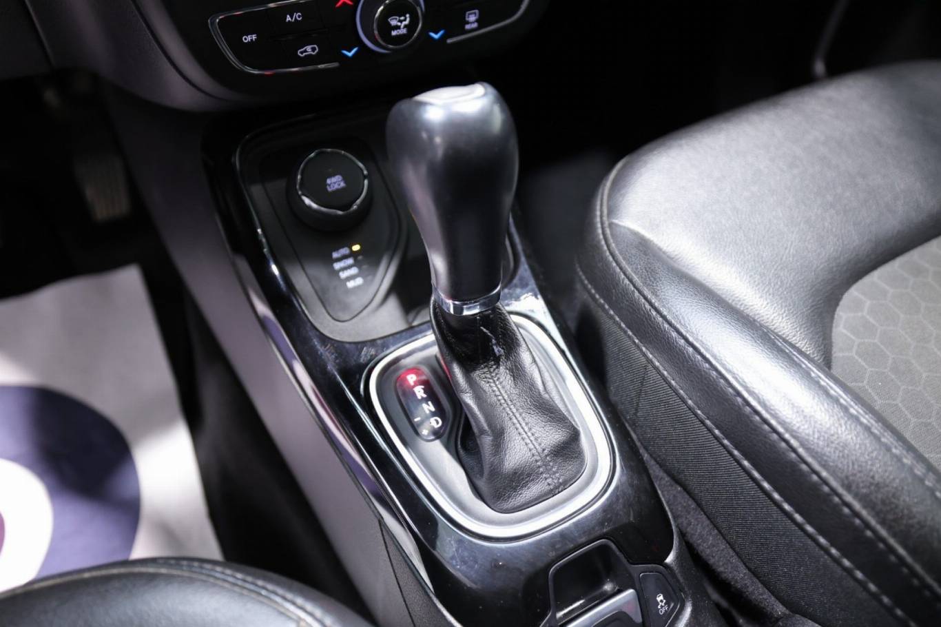 JEEP Compass 31