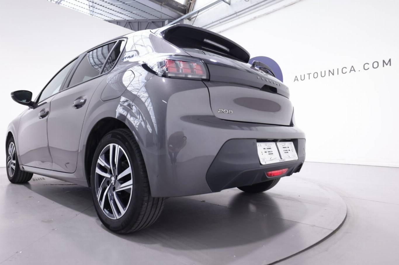 PEUGEOT 208 37