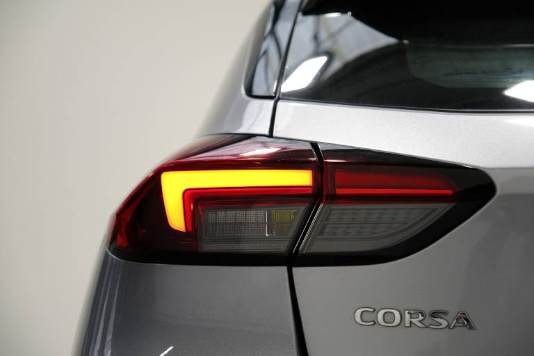 OPEL Corsa 38