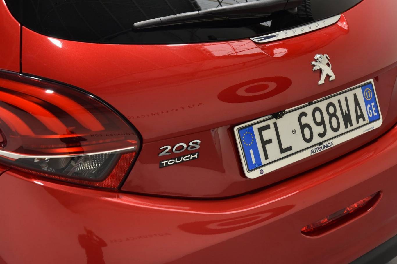 PEUGEOT 208 42