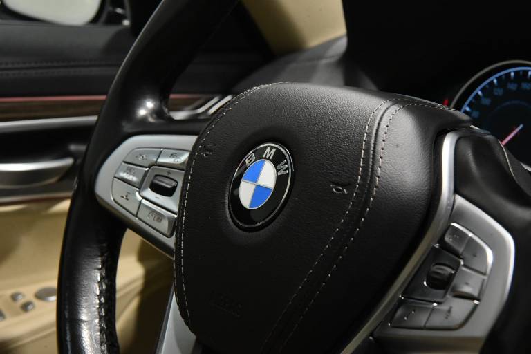 BMW 730 46
