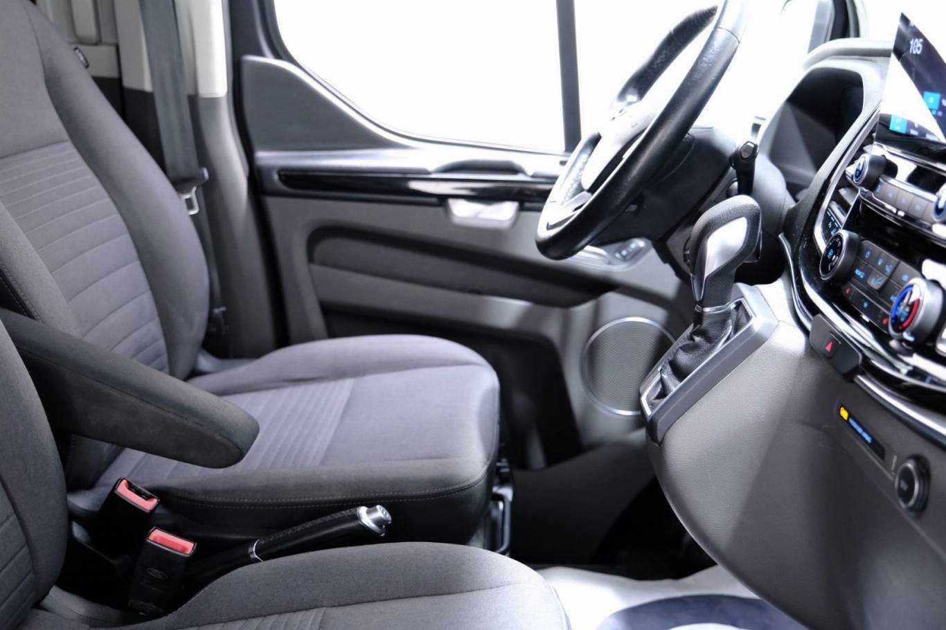 FORD Tourneo Custom 63