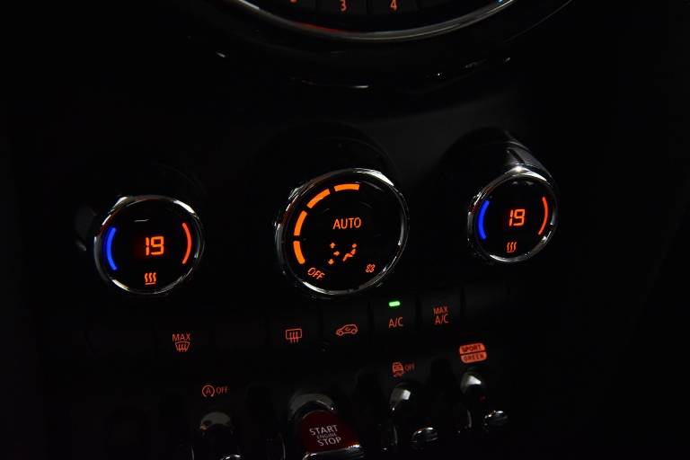 MINI Cooper D 27