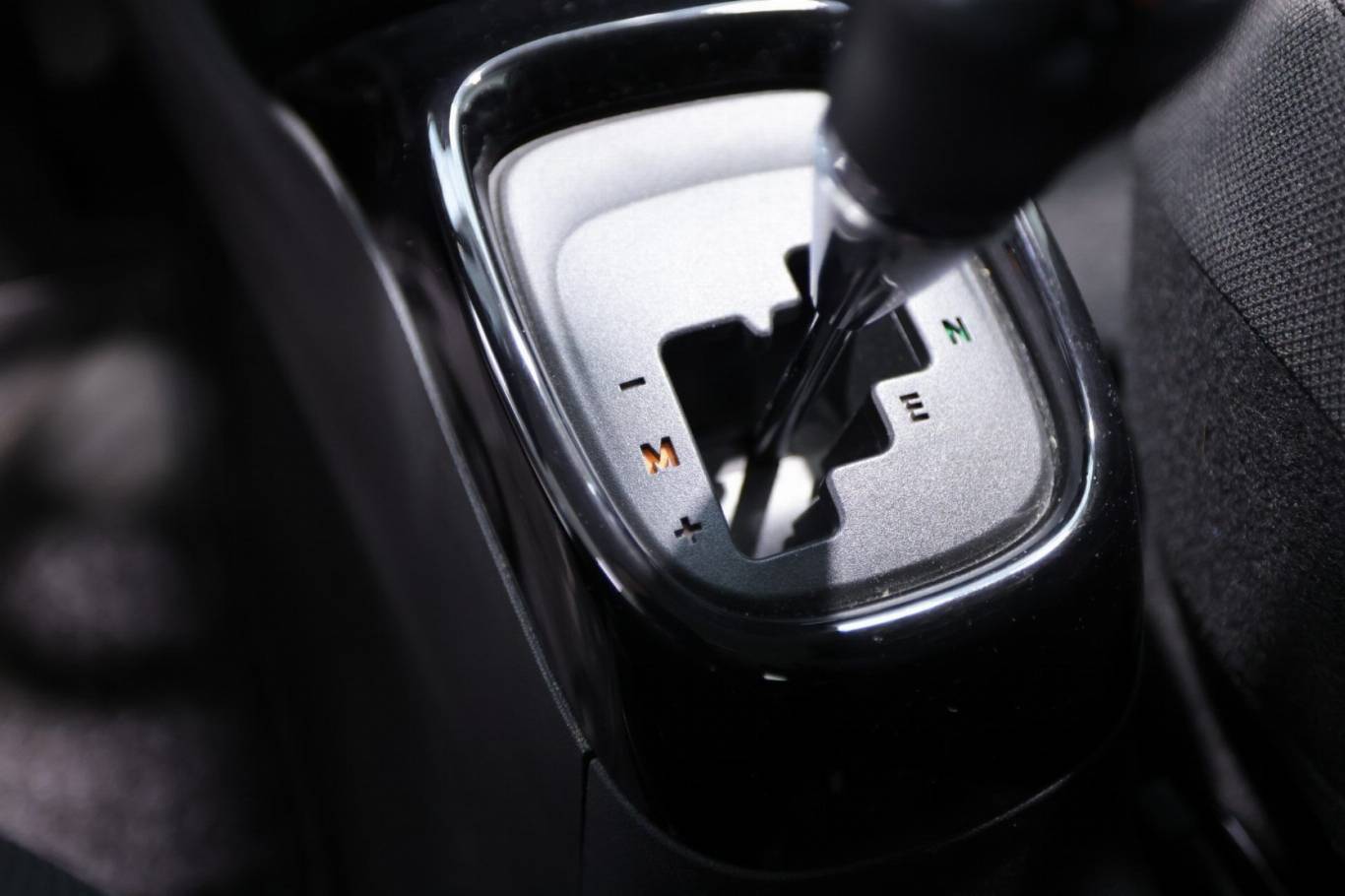 PEUGEOT 108 28