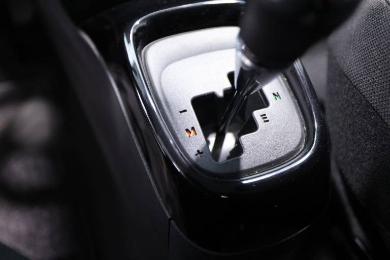 PEUGEOT 108 28