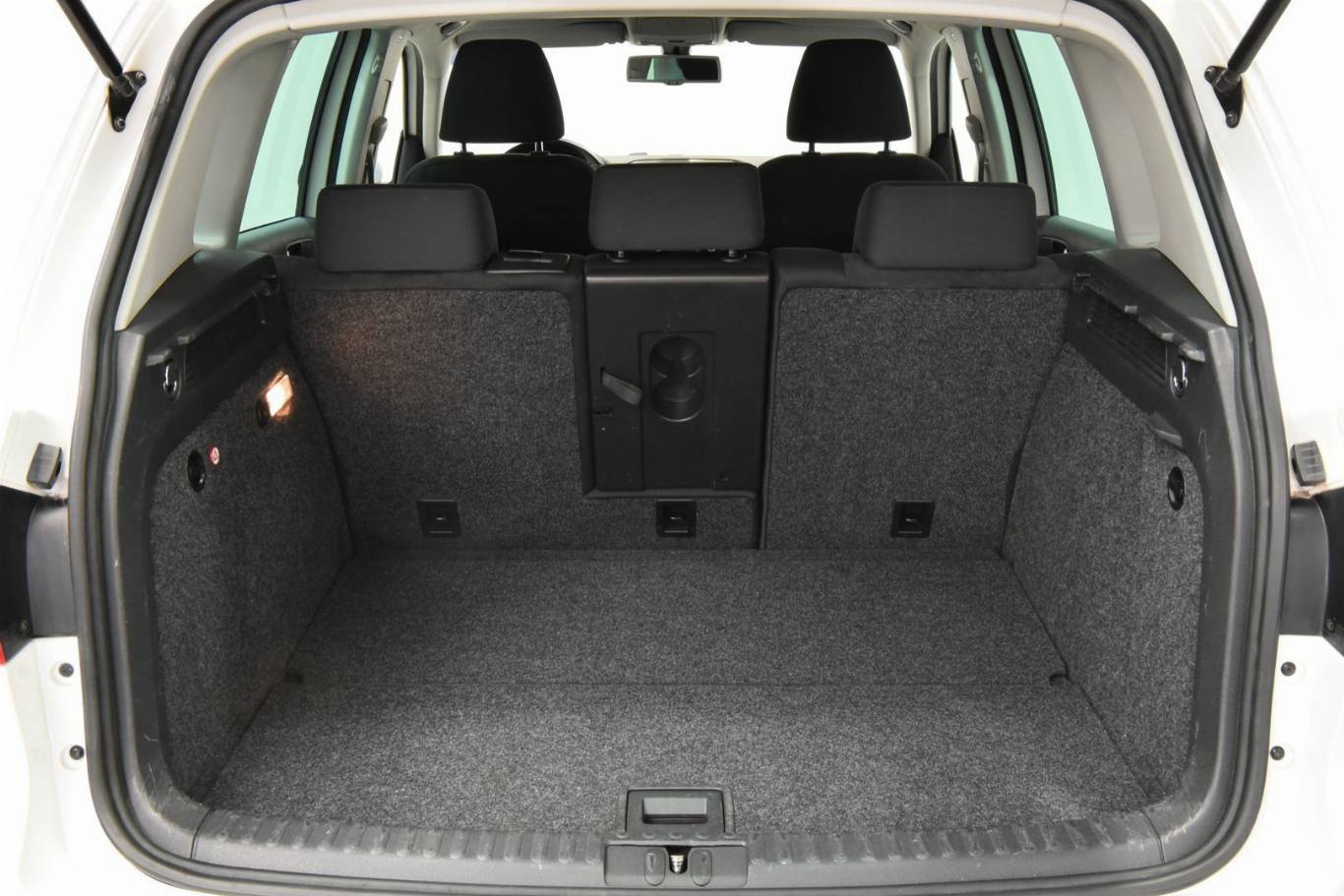 VOLKSWAGEN Tiguan 12