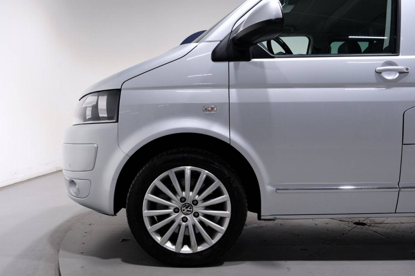 VOLKSWAGEN T5 Multivan 10