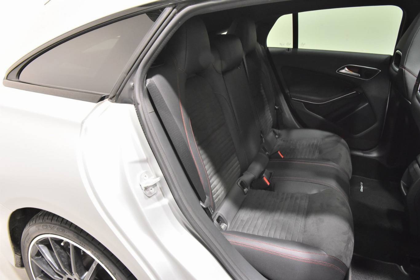 MERCEDES-BENZ CLA 220 55