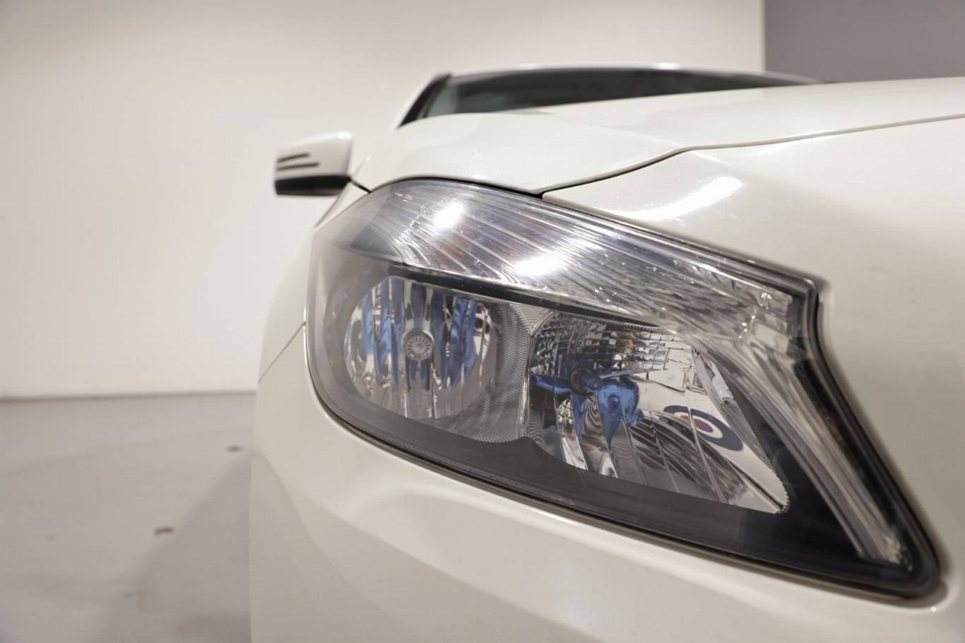 MERCEDES-BENZ A 180 16