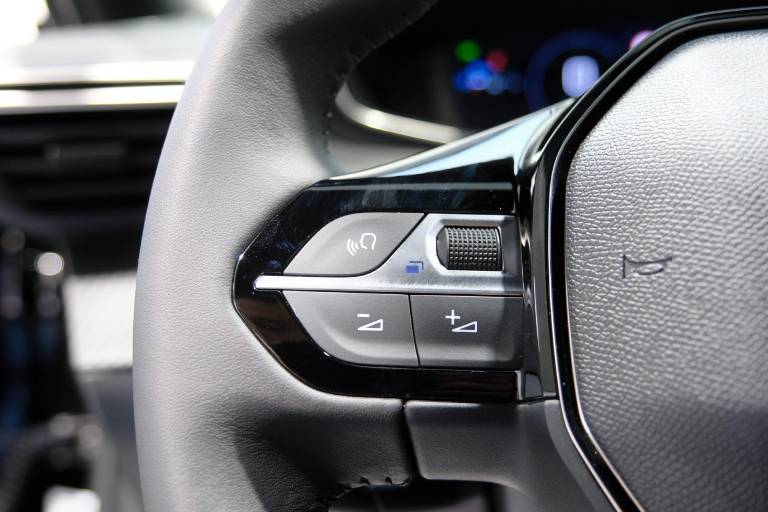 PEUGEOT 2008 20