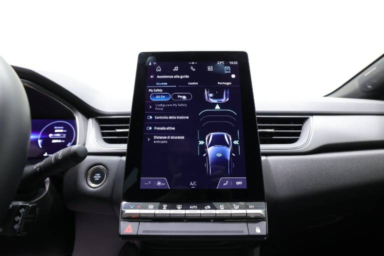 RENAULT Captur 27